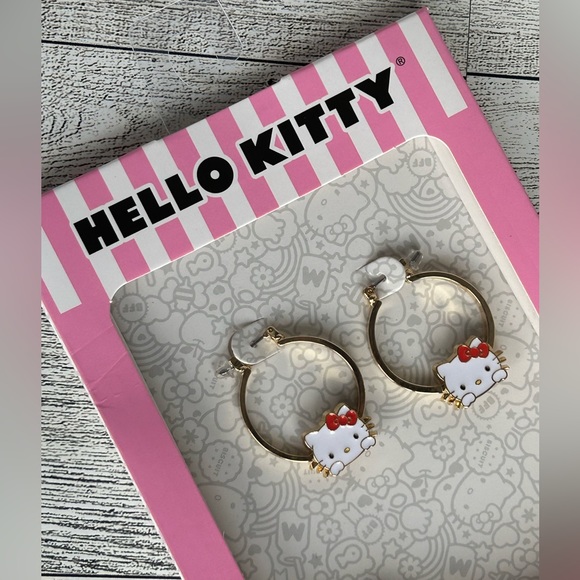 Hello Kitty Earrings - NWT - Picture 2 of 4